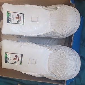 Adidas Sneakers SZ 5